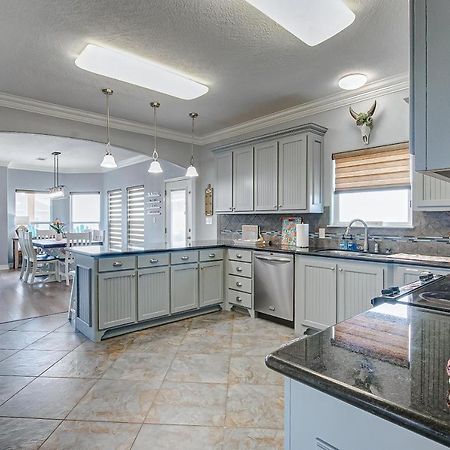 Spring Break Specials! Front Row Views - Tiki Bar - Playground Villa Bolivar Peninsula Exteriör bild