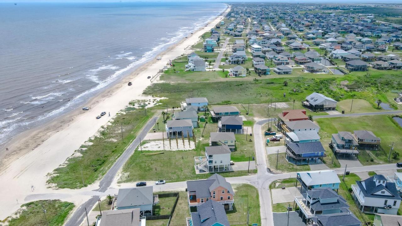 Spring Break Specials! Front Row Views - Tiki Bar - Playground Villa Bolivar Peninsula Exteriör bild