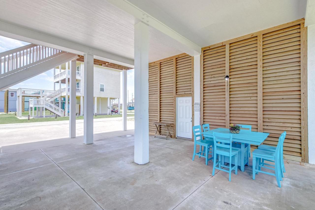 Spring Break Specials! Front Row Views - Tiki Bar - Playground Villa Bolivar Peninsula Exteriör bild